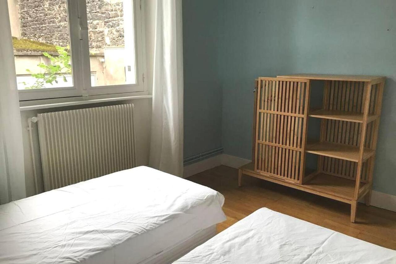 Two-Bedroom House,1129699896:JPEG